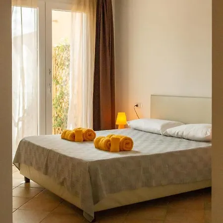 Apartment Maris & Bedrooms