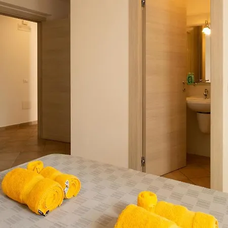 Apartment Maris & Bedrooms *