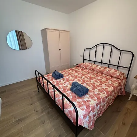 Maris & Bedrooms Apartment