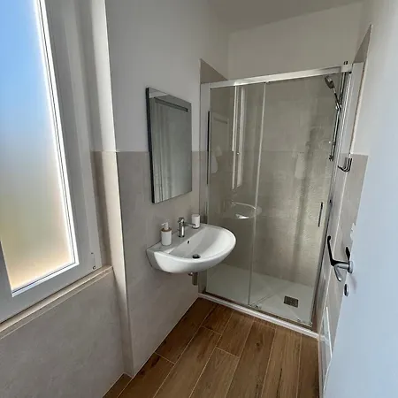 Apartment Maris & Bedrooms