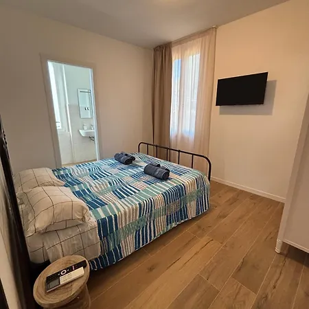 Apartment Maris & Bedrooms *